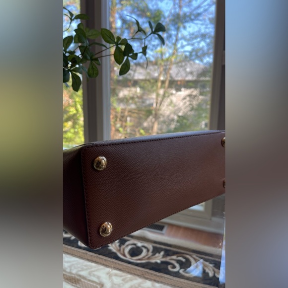 Michael Kors Brown Saffiano Leather Jet Set Top Zip -/Includes original Dust bag - Picture 14 of 15